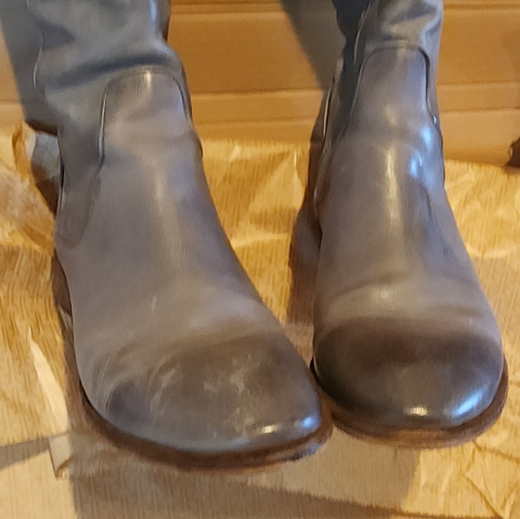 Frye, 🩶Carson Piping Tall in Graphite - Picture 6 of 16